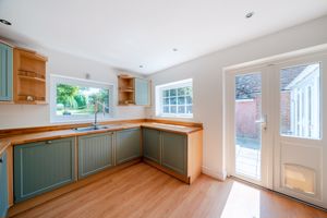 Kitchen- click for photo gallery